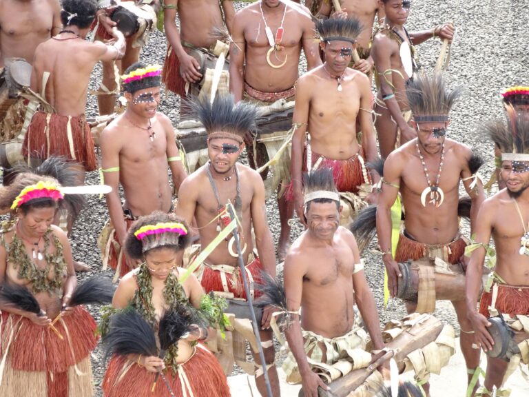 Na území Papuy Nové Guiney přežívá více než 800 jazyků. Foto: ianknabel66 / Pixabay.