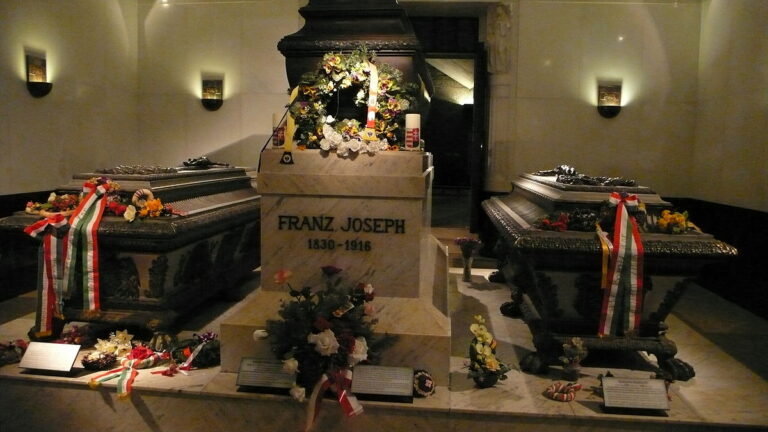 Kapucínská hrobka ve Vídni, hrob Františka Josefa I. FOTO: Welleschik/Creative Commons/ CC BY-SA 3.0
