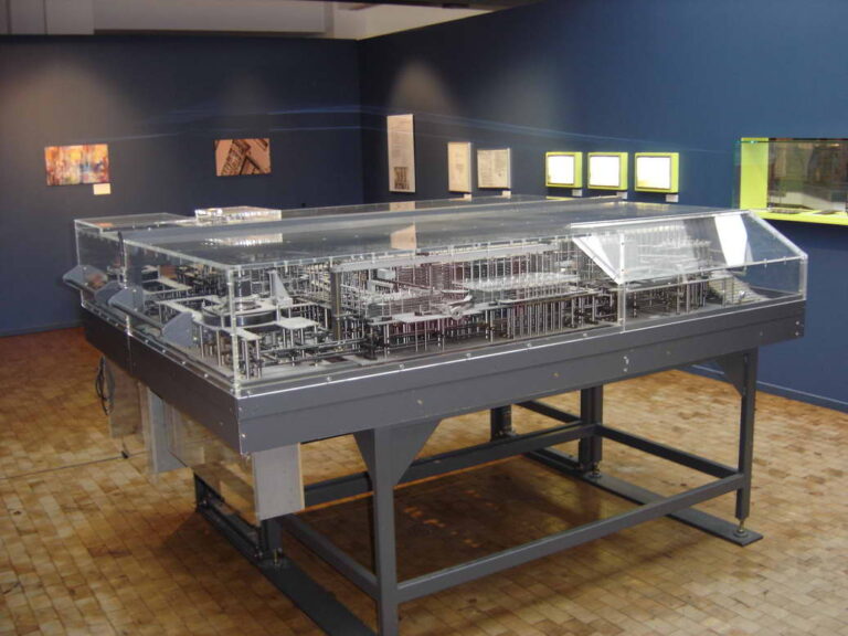 Replika počítače Z1 v Deutsches Technikmuseum Berlin. FOTO: ComputerGeek/Creative Commons/CC BY-SA 3.0