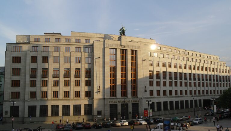 V nové budově Živnostenské banky dnes sídlí Česká národní bnaka. FOTO: Jklamo/Creative Commons/CC BY-SA 3.0 CZ