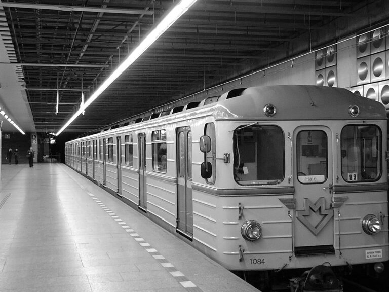 V roce 1973 dodal Sovětský svaz pražskému metru první série vozů typu Ečs. FOTO: Jklamo / Creative Commons / CC BY-SA 2.5