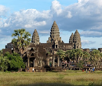 Angkor Vat je proti Mahendraparvatě benjamínkem. FOTO: Jakub Hałun/Creative Commons/CC BY-SA 4.0
