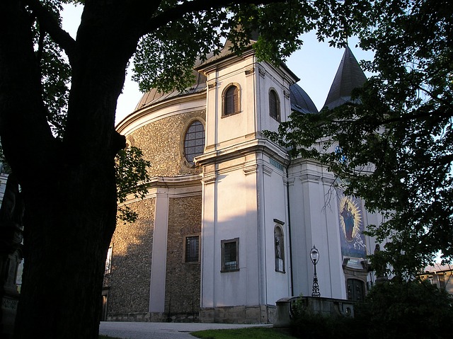 Na vrchu Hostýn najdete tuto nádhernou baziliku.(Foto: Petr3725 / Pixabay)