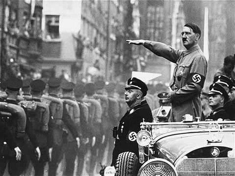 Hitler svým charismatem uhranul davy. Foto: PX FUEL