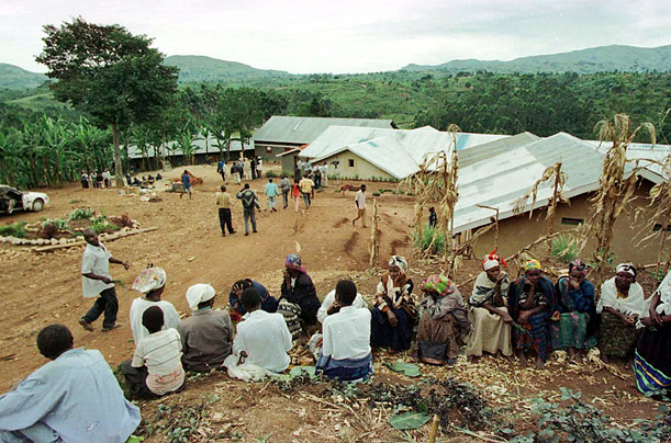 Sekta byla nucena přestěhovat se do Kanungu, zanedlouho se z místa stalo místo hrůzy. FOTO: murderpedia