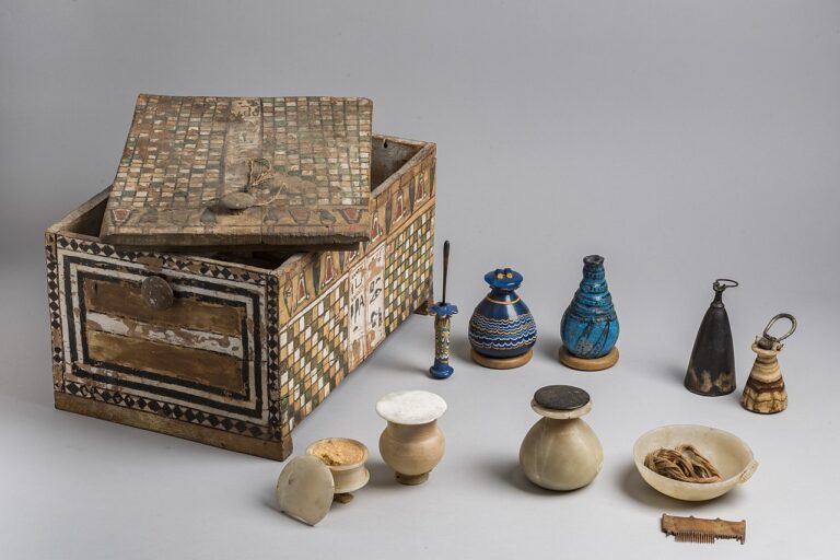 Kosmetický box ze starověkého Egypta si nezadá s tím dnešním. FOTO: Museo Egizio/Creative Commons/CC BY 2.0 IT