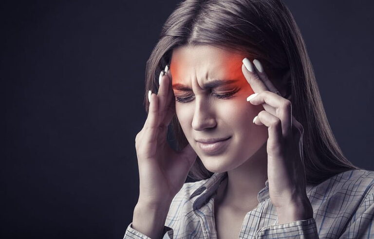 Bolest hlavy je sice celkem běžnou záležitostí, pokud se však opakuje, zpozorněte. Může to být ukazatel neřešených traumat či vnitřního konfliktu. FOTO: pxfuel