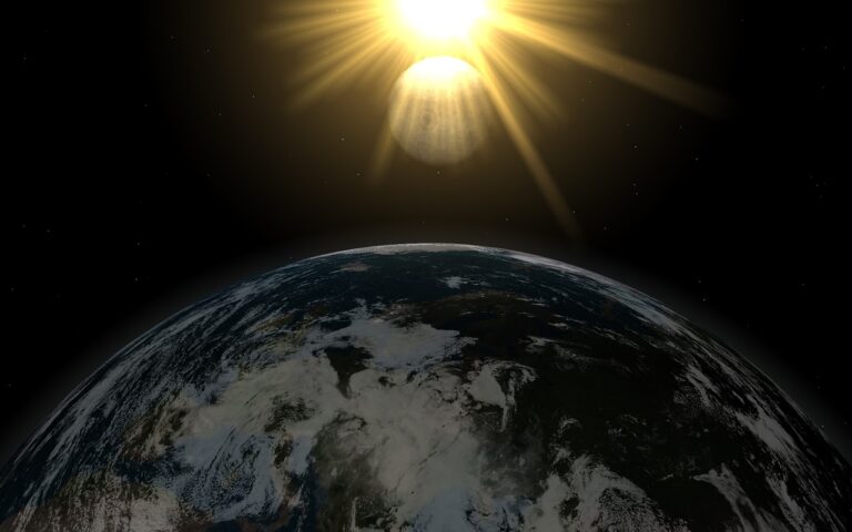 Po dobu přibližně jedné miliardy let jsou sluneční a měsíční síly vyrovnané. Foto: 911050 / Pixabay.