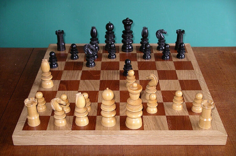 Na své si přijdou také milovníci šachů, musí se však plácnout přes kapsu. (Snowmanradio / wikimedia.commons.org / CC BY-SA 3.0)