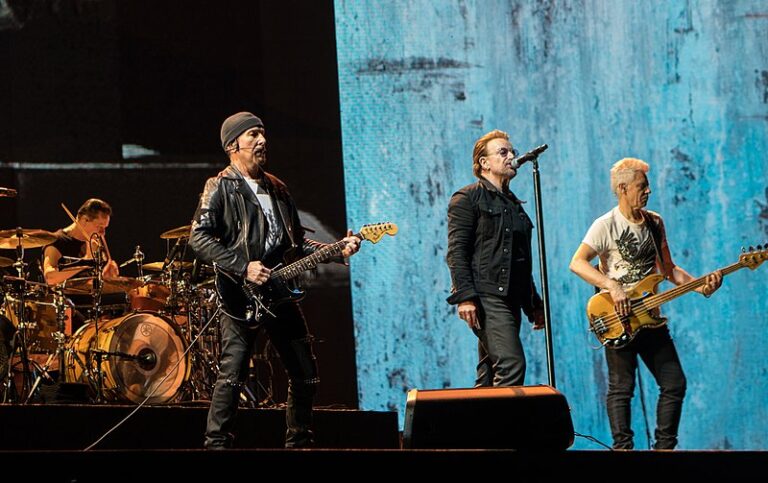 Slavnostní otevření obstará legendární kapela U2. (Remy / wikimedia.commons.org / CC BY 4.0)