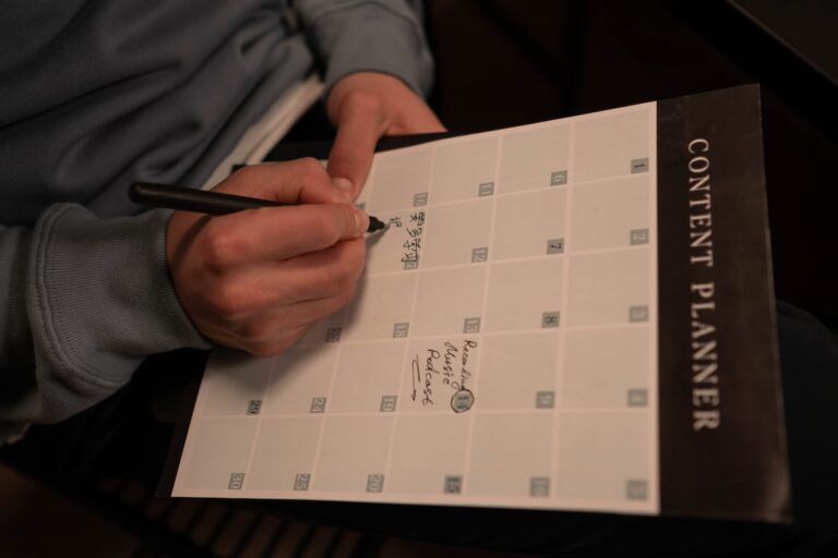 Kalendáře slouží k různým poznámkám. FOTO: Pexels