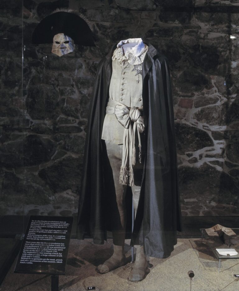 Králův kostým na maškarní ples. FOTO: Livrustkammaren (The Royal Armoury) /Creative Commons/ CC BY-SA, Public domain