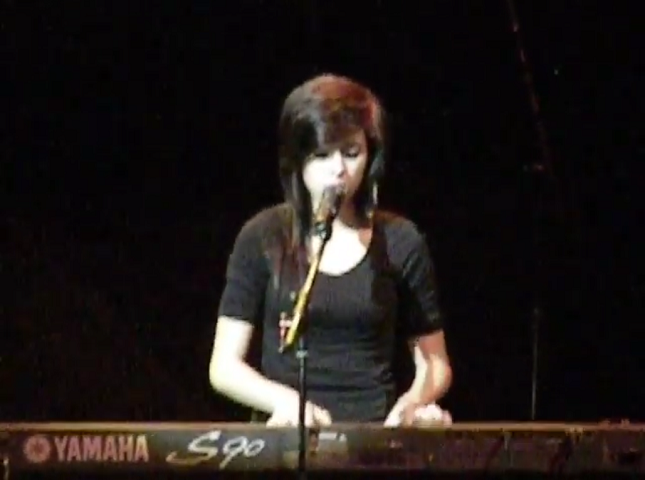 Grimmie při vystoupení v roce 2011. Byla velkým hudebním objevem. FOTO: wriver1997/Creative Commons/CC BY 3.0