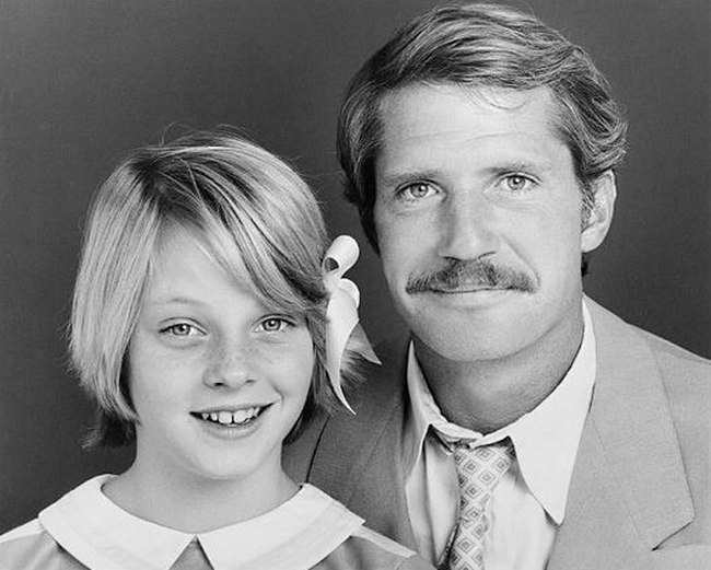Dvanáctiletá Jodie Fosterová s Christopherem Connellym v Papírovém měsíci (ABC Television, Volné dílo, commons.wikimedia)