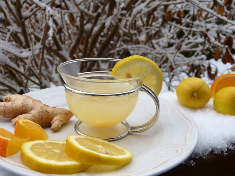 Zázvor dokáže pomoci v celé řadě onemocnění. Čaj z něj je účinný lék v době nachlazení. Foto: pixabay