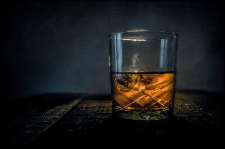 Že se dostane mezi lid a stane se populárním alkoholem, tak za to může nepřímo i Jindřich VIII. Tudor. Foto: Pixabay