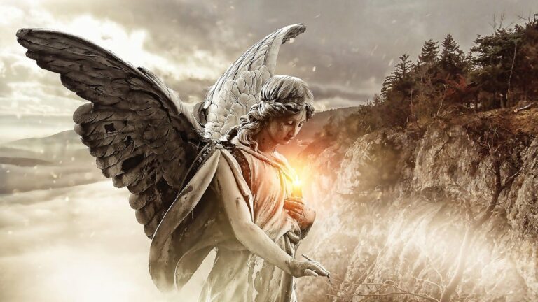 Mmnozí vzpomínnají, že na u brány posmrtného života čekal anděl. (pixabay)