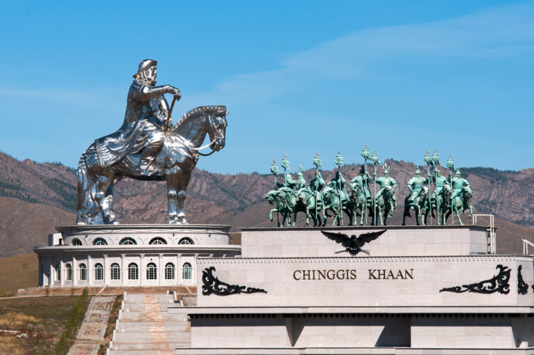 Monument je až kýčovitý, za to zcela rekordní. Foto: Zazaa Mongolia / CC BY-SA 4.0