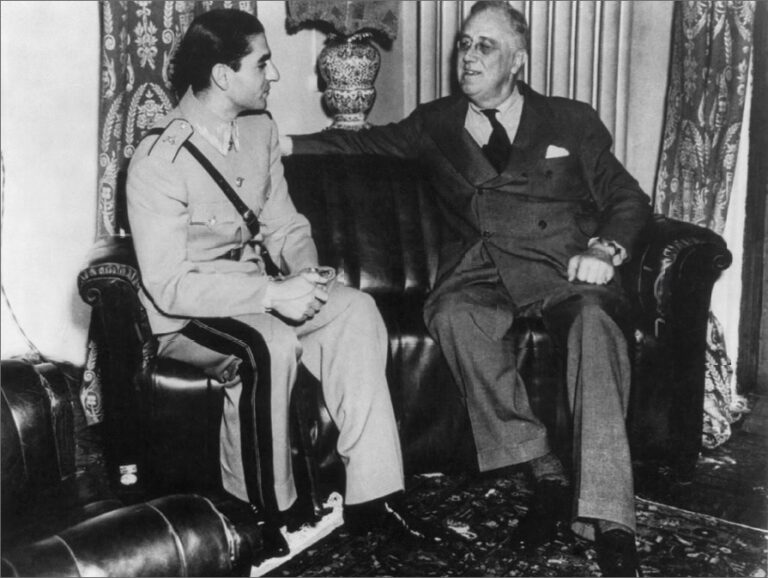 Perský šáh s Franklinem Delanem Rooseveltem. Němci plánovali amerického prezidenta unést. FOTO: Vláda USA/Creative Commons/Public domain