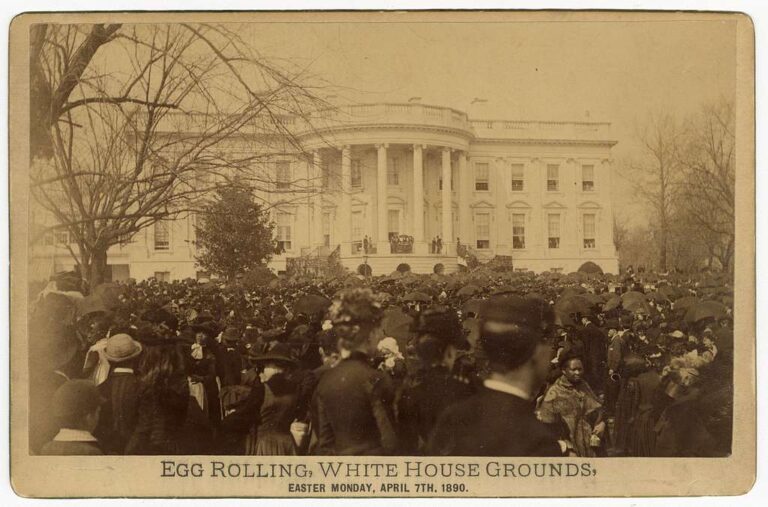 Velikonoční koulení u Bílého domu v roce 1890. FOTO: Picryl