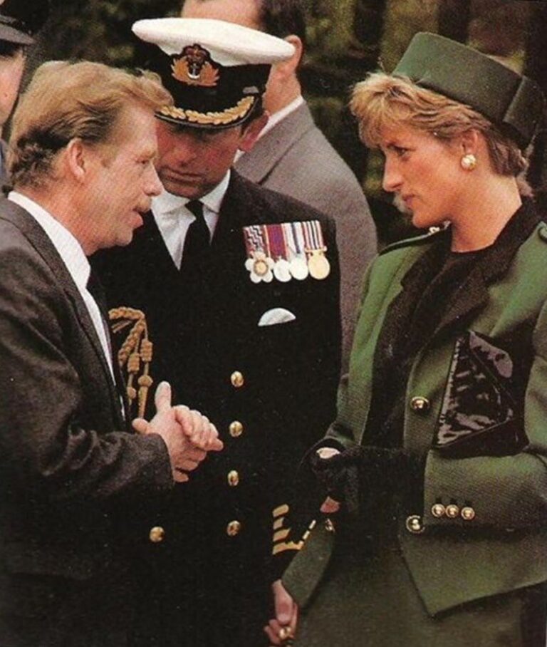 Princezna Diana se setkala i s Václavem Havlem.