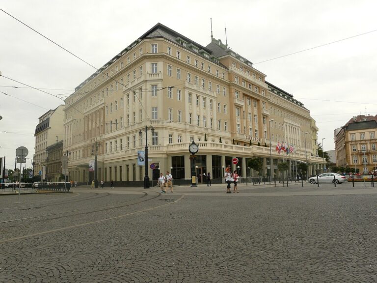 V době zatčení pracoval v šatně tohoto bratislavského hotelu. FOTO: Xpucmo / Creative Commons / CC BY-SA