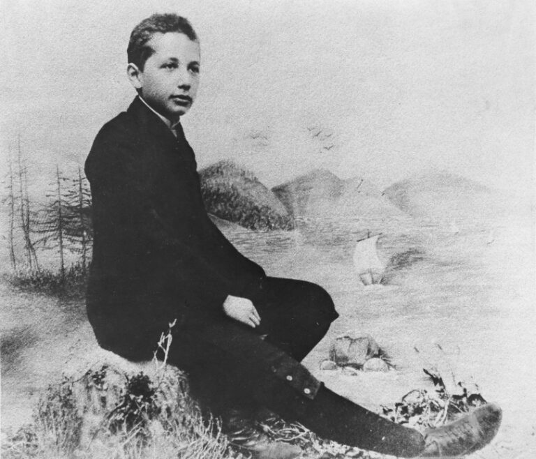 Albert Einstein ve věku 14 let. FOTO: neznámý autor / Creative Commons / volné dílo