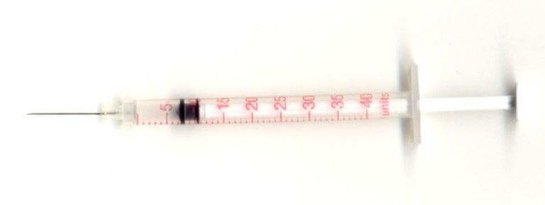 Inzulin v injekci. FOTO: Radomil / Creative Commons / CC BY-SA 3.0