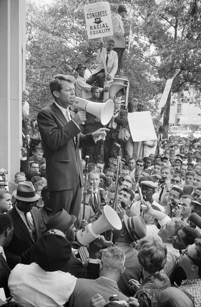 Co vše ví Bobby Kennedy o její smrti? Foto: United States Library of Congress