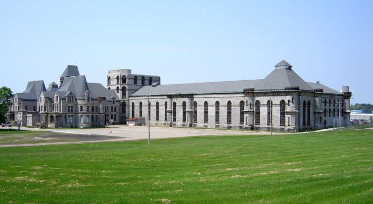 Ohio State Reformatory Mansfield - tady se točil film Útěk z vězení Shawshank.