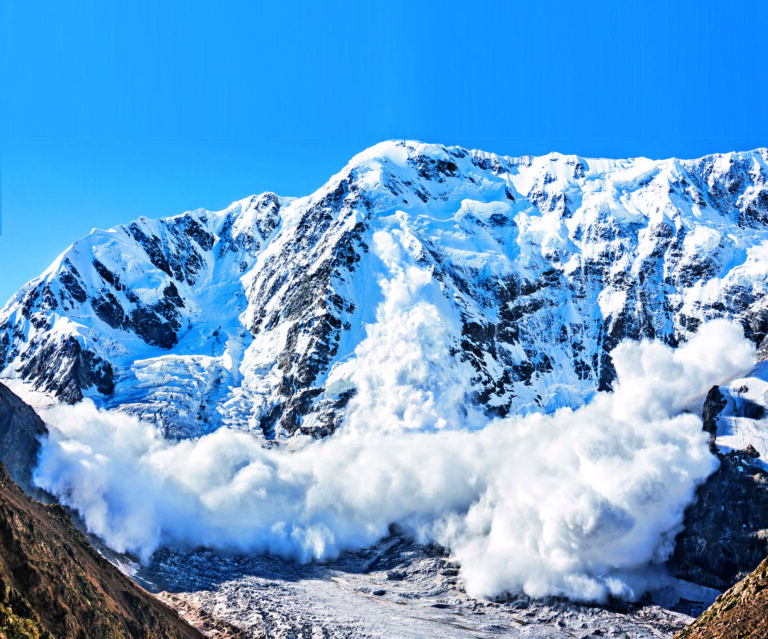 Současní zkušení horolezci hovoří o tom, že zdolat Mt. Everest cestou, kterou Mallory s Irvinem šli, bylo s tehdejším vybavením nemožné.