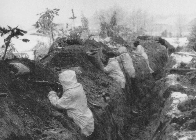 Infanterie v zákopech na Mannerheimově linii