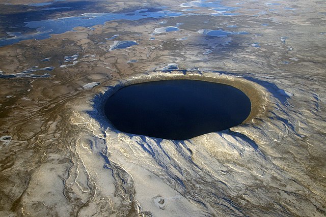 Jezero zvané Křišťálové oko dává nahlédnout jak do hloubky, tak i do dávné minulosti.