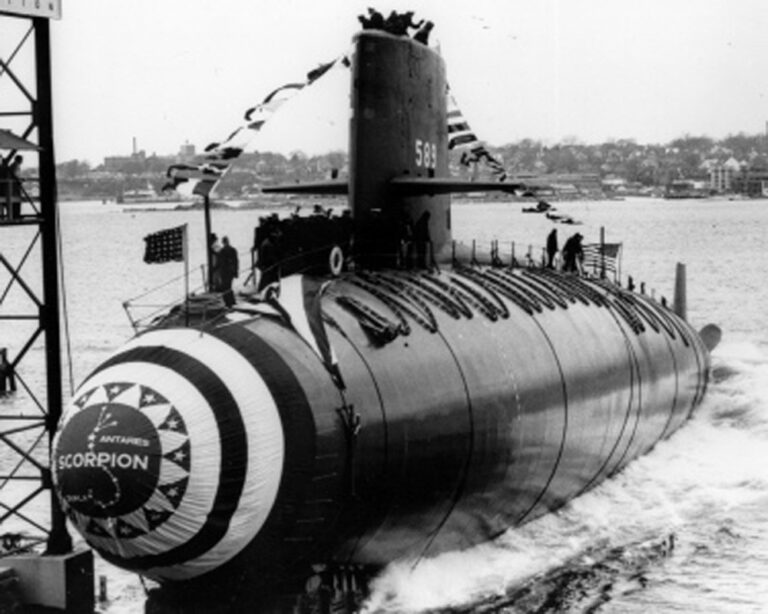 Ponorka USS Scorpion je spuštěna na vodu 19. prosince 1959 v Grotonu v Connecticutu.