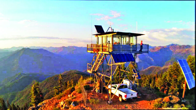 U člověka, který pracuje na izolovaném místě, se může dostavit tzv. kabinová nebo také kajutová horečka.