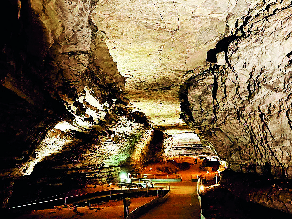 Mamutí jeskyně: Nejdelší podzemní labyrint světa a duchovní místo indiánů