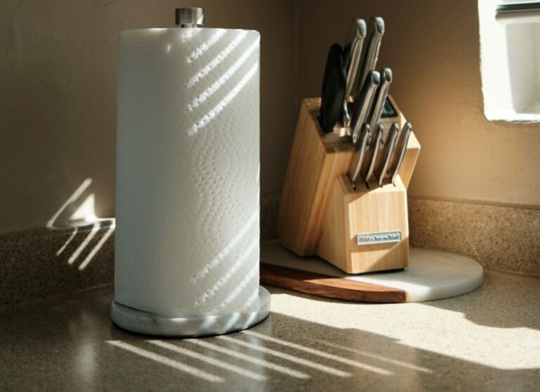 V kuchyni si bez něj neumíme představit život. FOTO: Unsplash