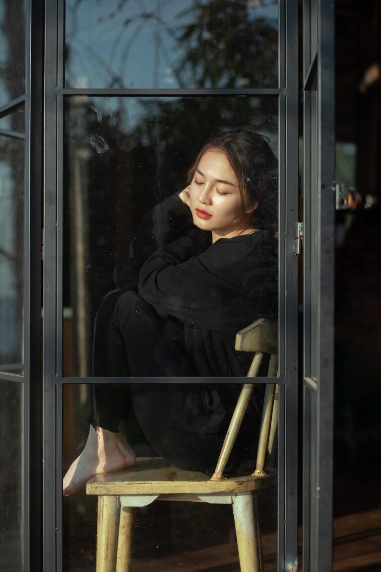 V dnešní době se židle stávají nejen praktickým kusem nábytku, ale také předmětem designového umění a ergonomie.