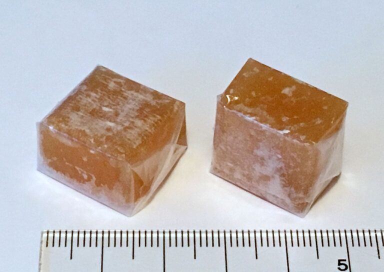 Lahůdka, kterou z obalu nemáte vybalit.