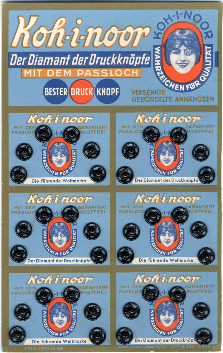 Patentky jako takové českým vynálezem nejsou, přichází s nimi roku 1885 Němec Heribert Bauer, v roce 1903 je vylepší Hans Friedrich Prym a doplní pružinou.