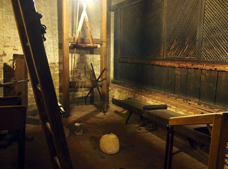 Zařízení pro provádění estrapády. FOTO: Photographer and uploader was Hajotthu at de.wikipedia/Creative Commons/GNU FDL 1.2