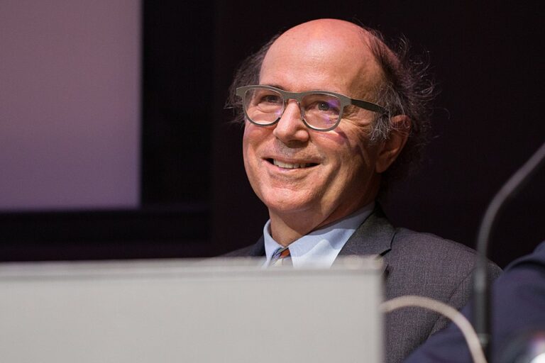 Laureát Nobelovy ceny za fyziku (2004) Frank Wilczek