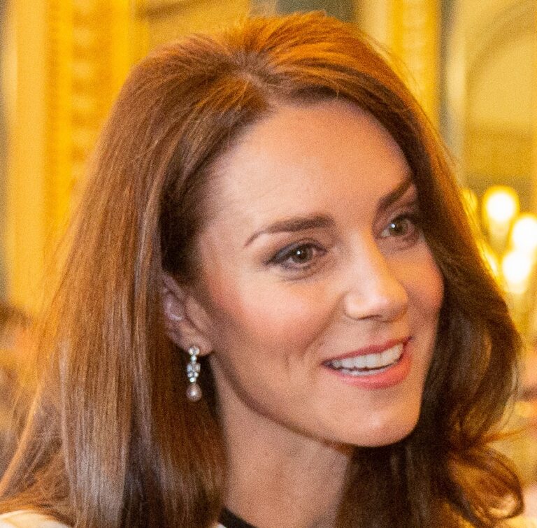 Vévodkyně Kate to zkrátka s výběrem šperků umí. Foto: Ian Jones/Creative Commons/CC BY-SA 2.0