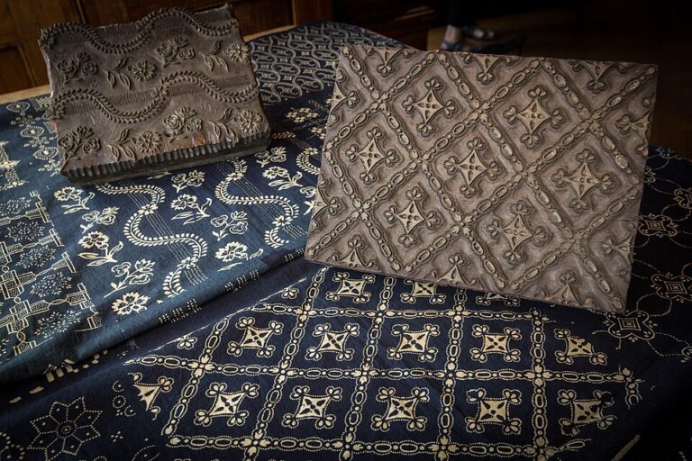 Starobylé formy na modrotisk jsou malými uměleckými díly - můžeme je vidět v muzeích.