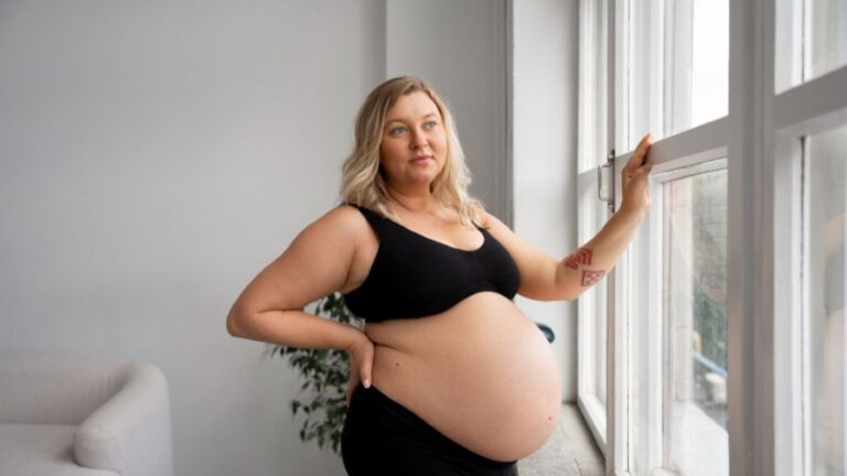 Těhotenství při vícerčatech je vždy výzvou pro lékaře i maminku. Foto: Freepik