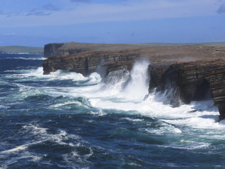 Tady by prý šlo na monstrum narazit...