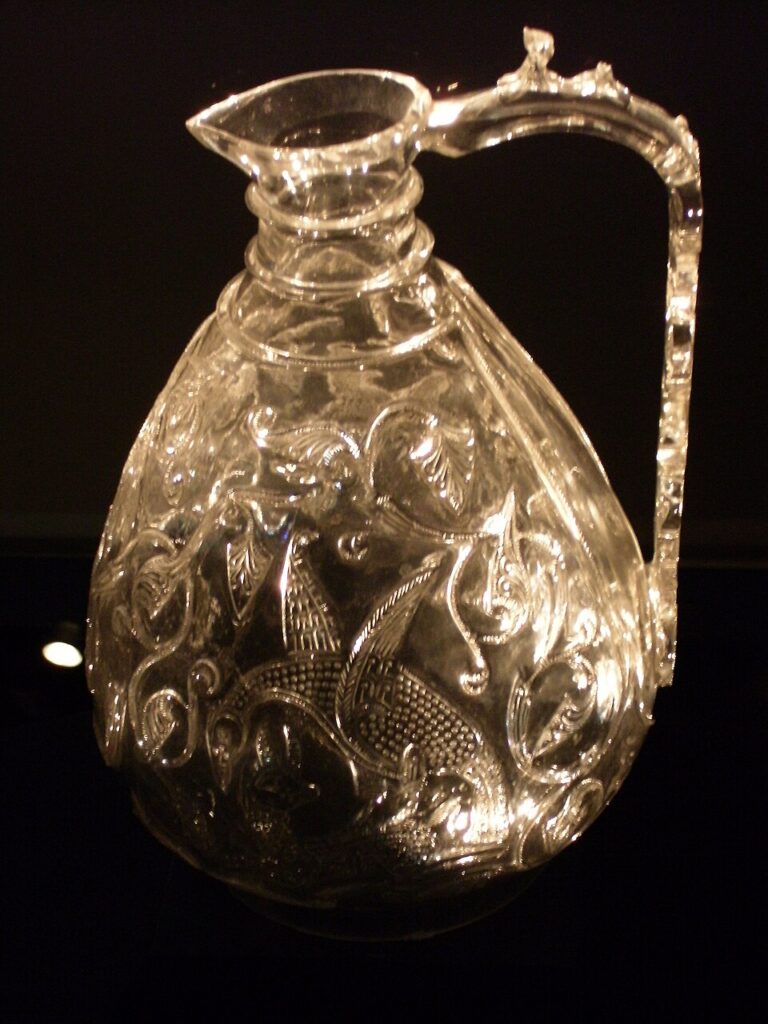 Křišťálový džbán, islámská práce, Egypt kolem r. 1000–1050