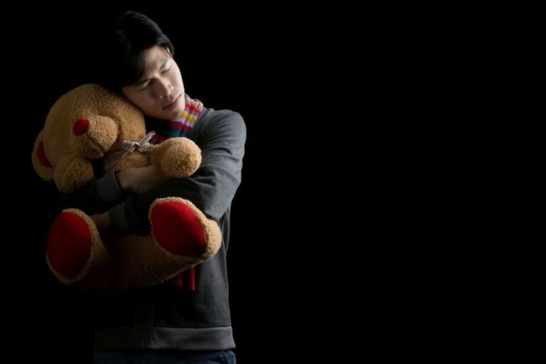 Tma se stává výzvou k meditaci. Nemusí ale být terapeutickou metodou vhodnou pro každého. Foto: Freepik