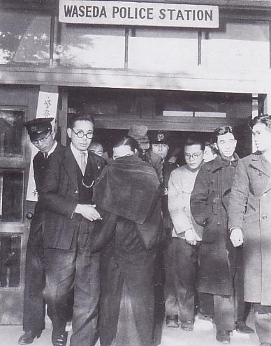 Mijuki si na vraždách udělá kšeft.