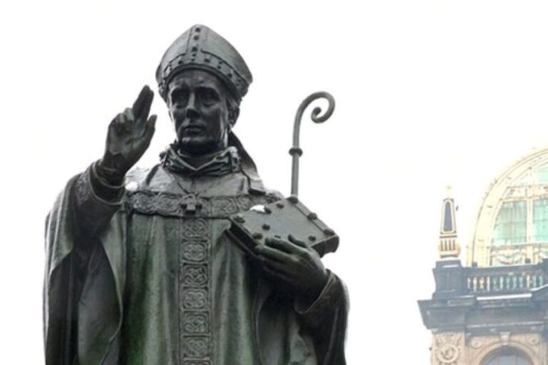Svatého Vojtěcha brutálně zavraždí. O jeho ostatky se poté strhne mela. Foto: Arkadiy Etumyan/Creative Commons/CC BY-SA 3.0